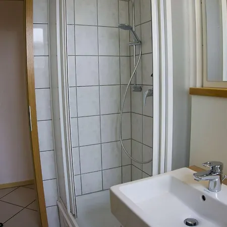 Mit Meerblick, Gratis Nutzung Vom Ahoi Erlebnisbad Und Sauna In Sellin - Haus Blick Zur 08 Apartmán *