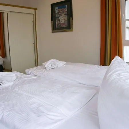 Mit Meerblick, Gratis Nutzung Vom Ahoi Erlebnisbad Und Sauna In Sellin - Haus Blick Zur 08 Apartmán Goehren (Ruegen)